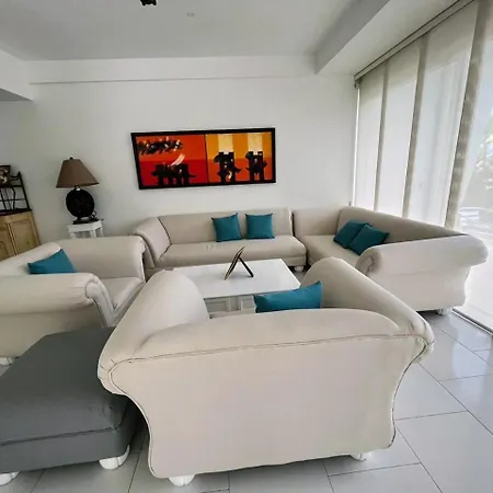 Frente A La Playa Morros 922 Cartagena