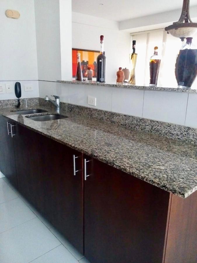 Frente A La Playa Morros 922 Apartamento *