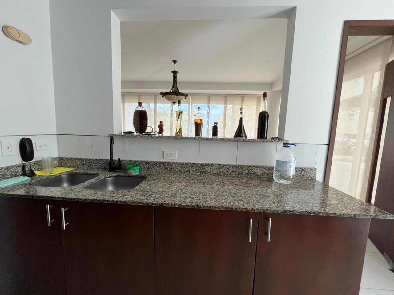 Frente A La Playa Morros 922 Cartagena