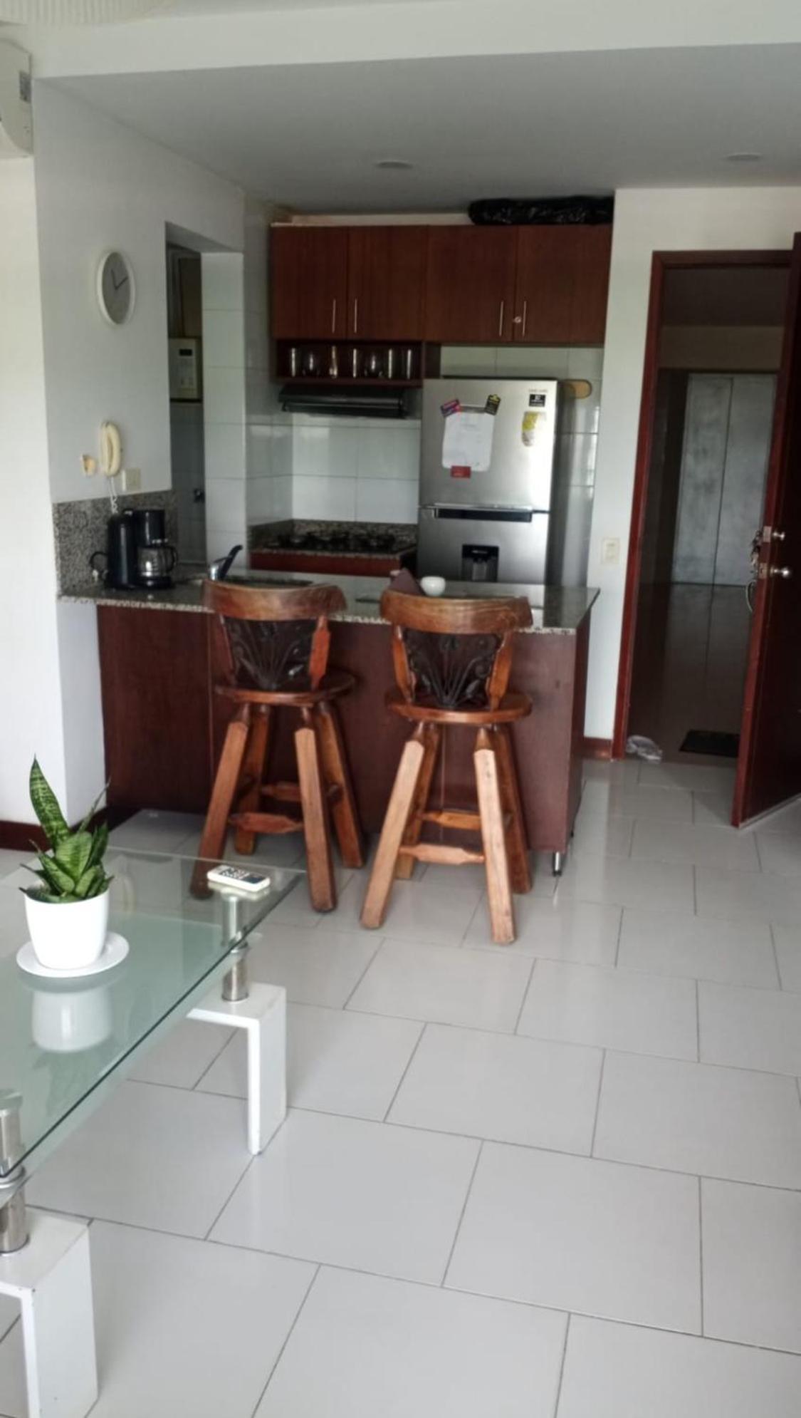 Frente A La Playa Morros 922 Apartamento *