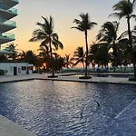 Apartamento Frente A La Playa Morros 922